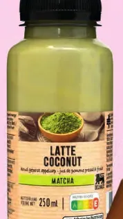 Latte coconut matcha