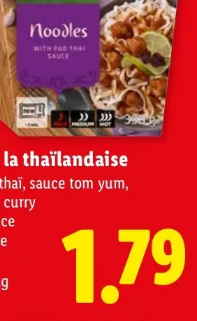 Noodles with Pad Thai sauce